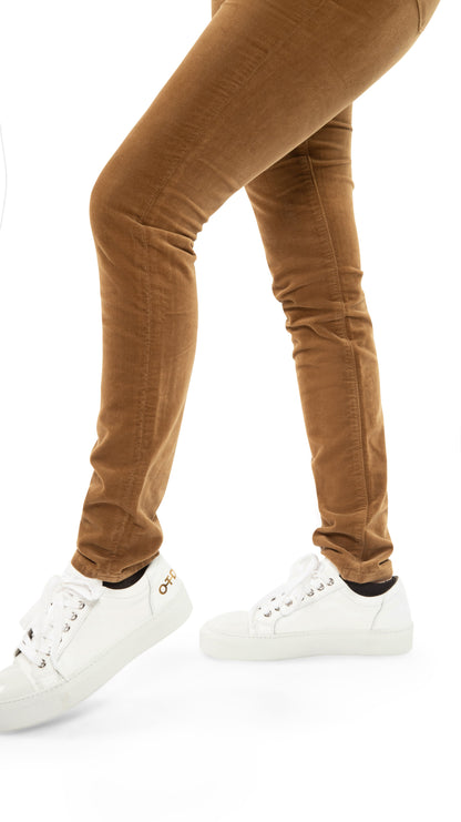 Leather Low-Top Sneaker (White)-4