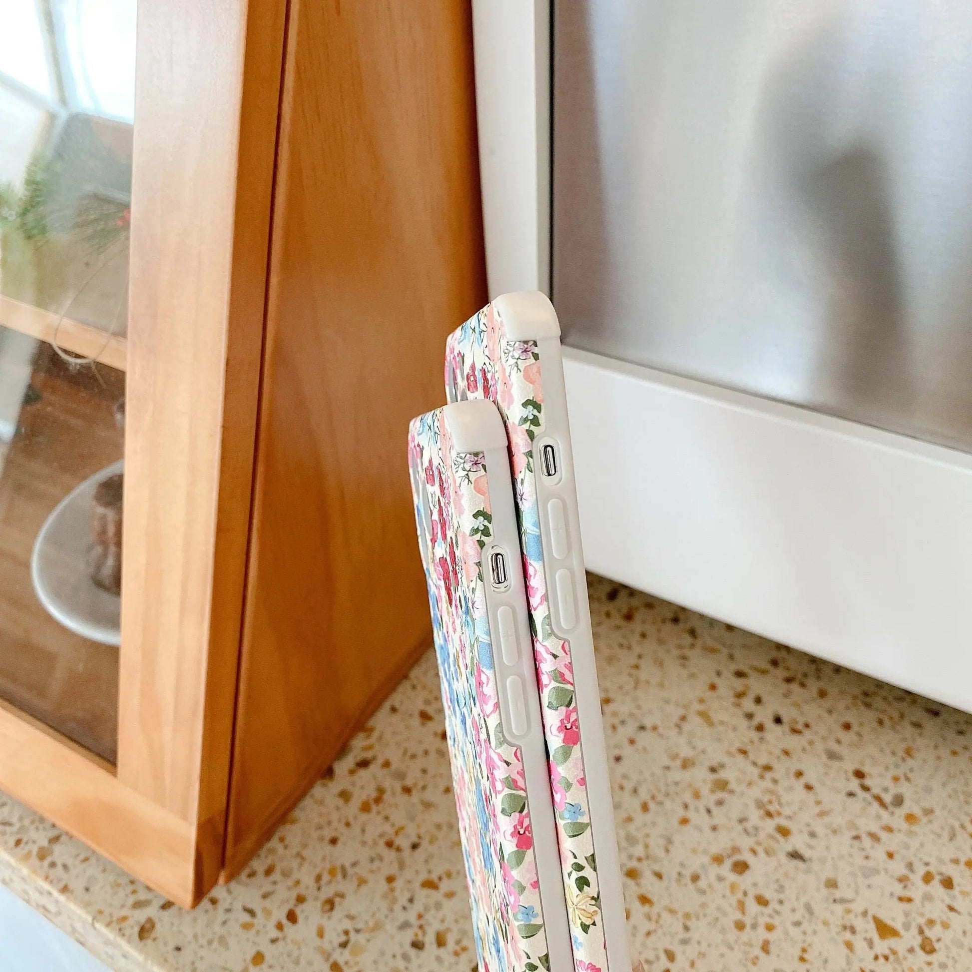 Floral Printed Silicone iPhone Case-1